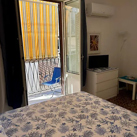 Casa Matilde Historic Center * تْشيفالو